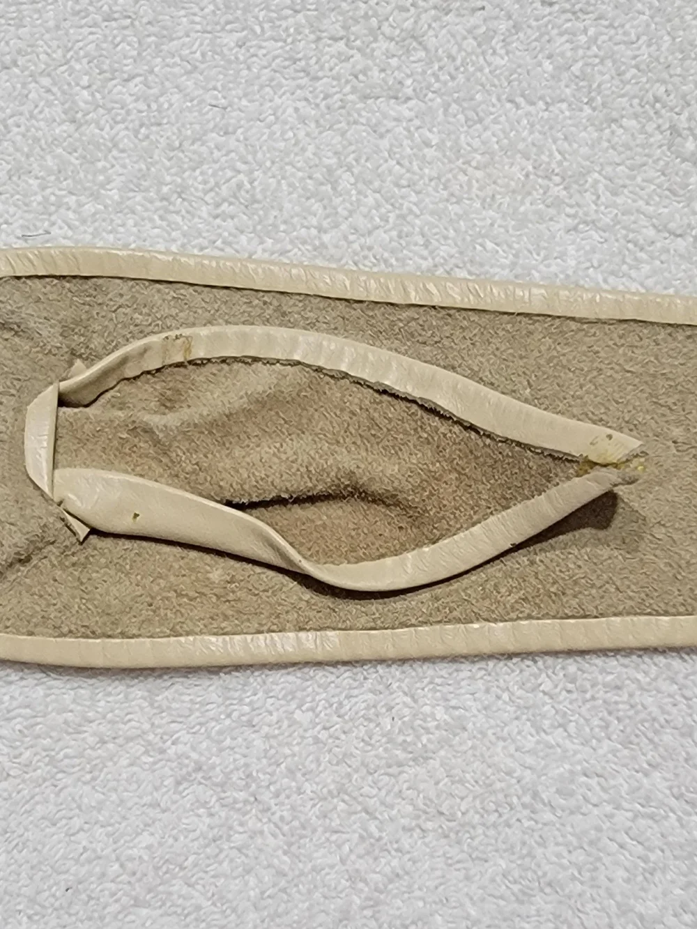 Vintage Women’s Braided Vegan Leather Tie Belt in Beige EUC
